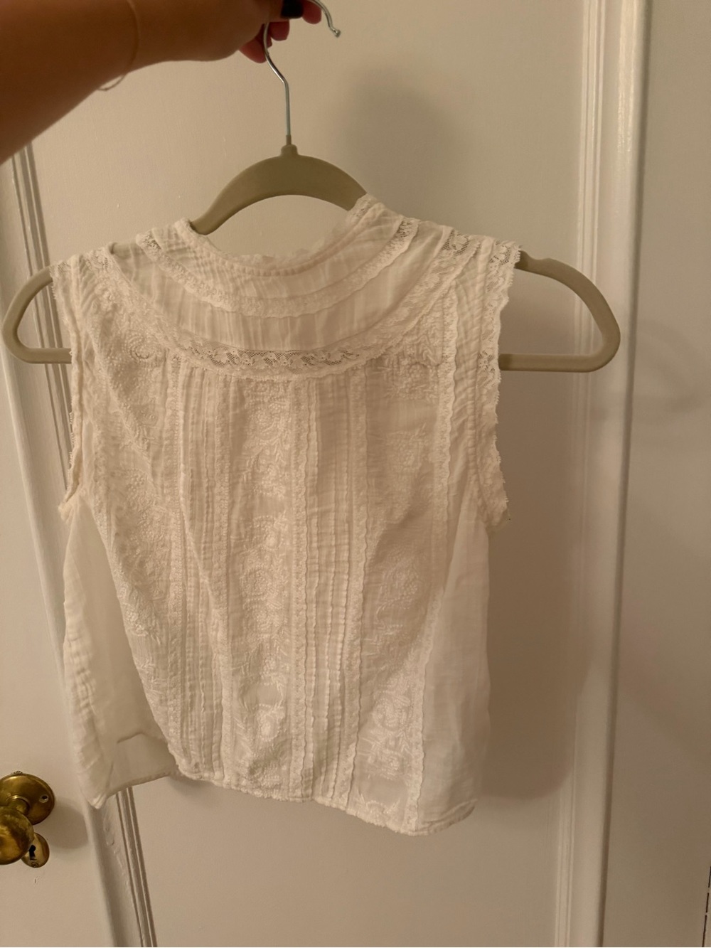White Lace-Trim Pintuck Sleeveless Top - Picture 2 of 4